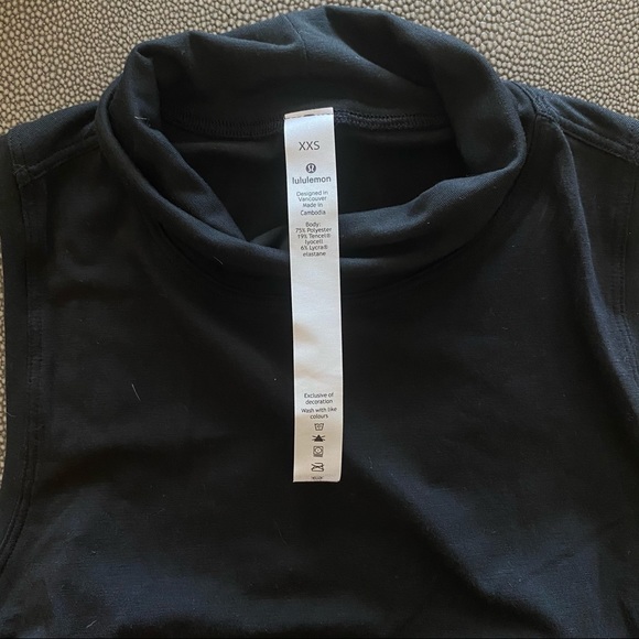 LuluLemon See the Horizon Tank - Picture 4 of 5
